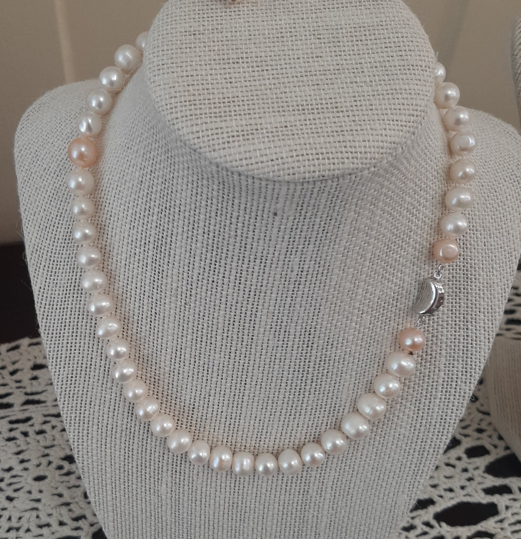 Freshwater Pearl Necklace (16.5 in. length when stretched)